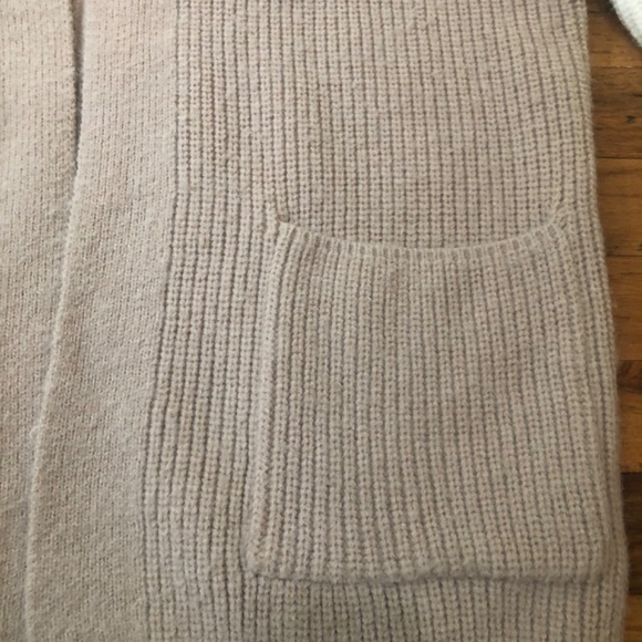 Heavy sweater, small, tan and white - Picture 2 of 6